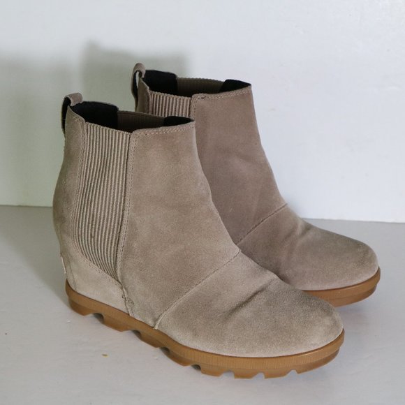 Sorel Shoes - Sorel Joan of Artic Wedge Ankle Boots Size 8.5 Taupe Hidden Wedge Suede